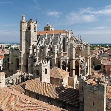 A 2 Pas Des Halles, Joli T2 Terrasse *