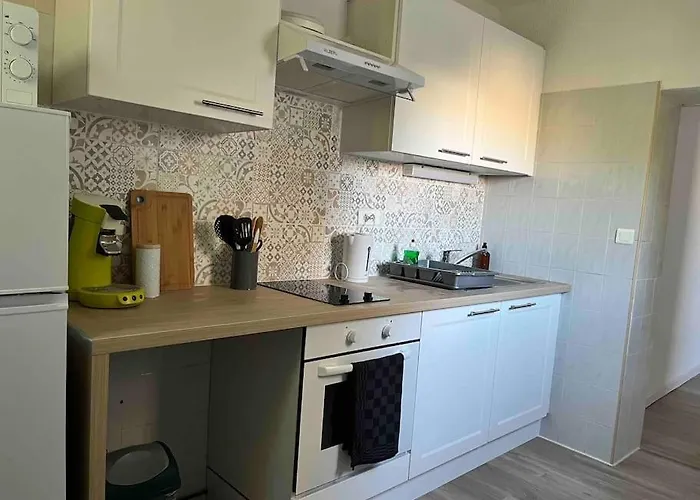 Apartment A 2 Pas Des Halles, Joli T2 Terrasse Narbonne