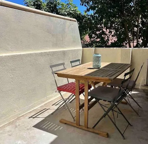 Apartment A 2 Pas Des Halles, Joli T2 Terrasse Narbonne